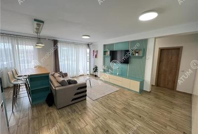 Apartament cu 3 camere decomandat, mobilat în Piața Cluj
