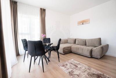 Apartament cu 3 camere decomandat, mobilat în Central