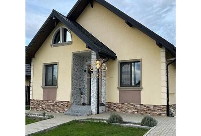 Casă cu 3 camere cu Teren 475 Mp în Bucium - 2