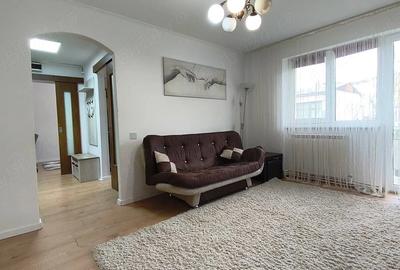Apartament cu 3 camere semidecomandat în Gojdu - 1