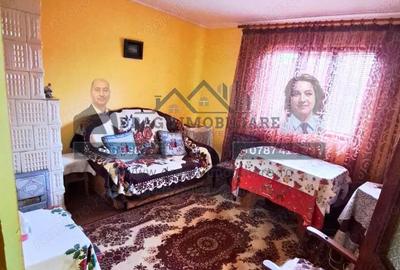 Casă cu 6 camere cu Canalizare în Est - 7