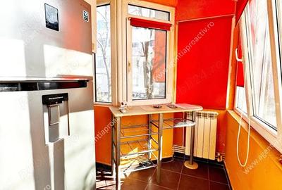 Apartament cu 2 camere decomandat în Piața Centrală