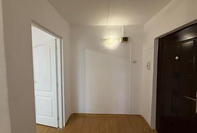 Apartament 2 camere, semidecomandat - 9