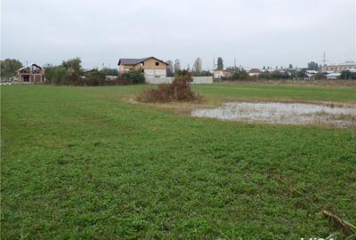 Teren de 4400 mp, în Boldești - 3