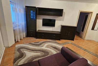 Apartament cu 3 camere semidecomandat în Dristor - 1