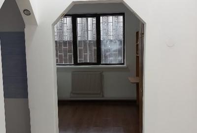 Garsonieră decomandată în Dacia - 1