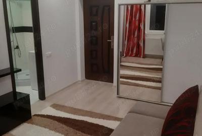 Garsonieră decomandată în Central - 9