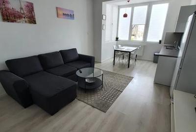 Apartament cu 2 camere semidecomandat, mobilat în P-ța Rosetti