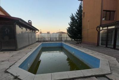 INVESTITIE - Imobil format din teren, 3 case si 1 piscina - 18