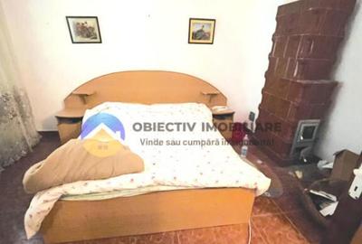 CASA cu etaj comuna ALEXANDRU CEL BUN - VADURELE - 8