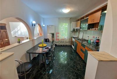 Apartament 4 camere, UMF , Tudor, 2 bai, lift, Targu Mures - 3