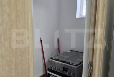 Apartament cu 3 camere, 77 mp, zona Micro 17 - 7