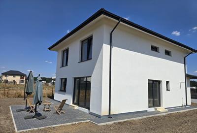 Casa langa padure cu curte generoasa 704 mp - 5