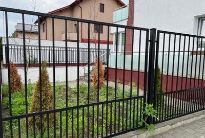 Apartament cu 2 camere decomandat în Străulești