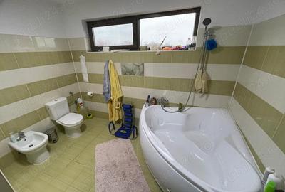 Casă cu 5 camere în Lazu - 9
