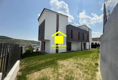 Duplex cu 4 camere cu Canalizare în Florești - 1