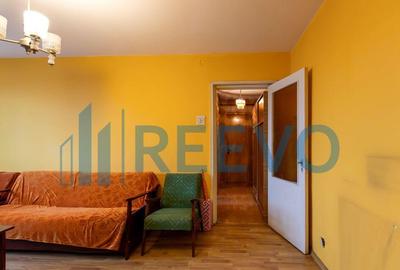 Apartament cu 3 camere semidecomandat, mobilat în Narcisa