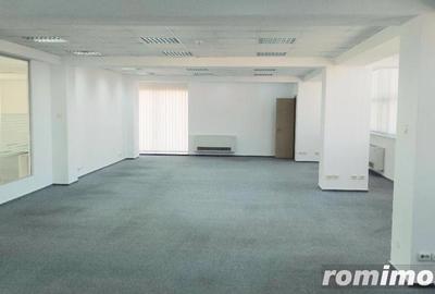 Spațiu comercial, de 1,312 mp, în Central - 8