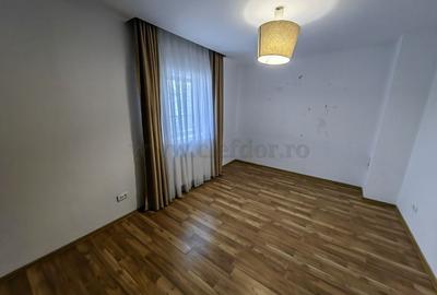 Casă individuală cu 8 camere cu Canalizare în Iancu Nicolae - 12