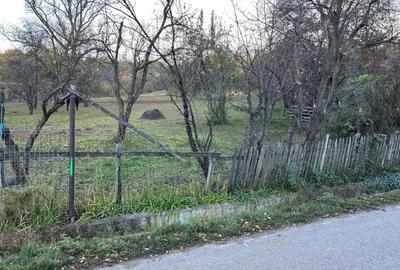 Teren de 2050 mp, în Izvoarele - 3