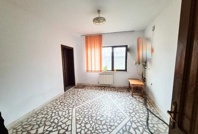 Casă cu 10 camere cu Teren 265 Mp în Găvana - 11