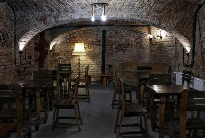 Inchiriez demisol in Arad - 2