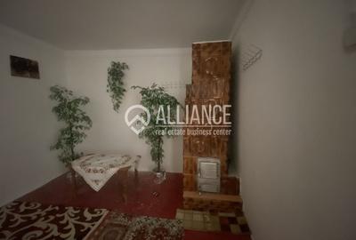 Murfatlar (COD 07)Casă bătrânească locuibilă cu teren de 300 mp - 6