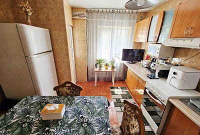 Apartament cu 3 camere decomandat în Exterior Vest - 1