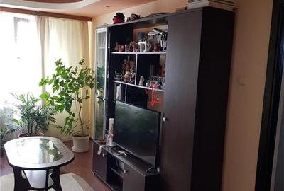 Apartament cu 3 camere semidecomandat în Dristor - 2