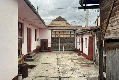 Casă cu 4 camere în Central - 8