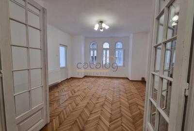 Apartament cu 4 camere de inchiriat in zona Unirii - Coposu
