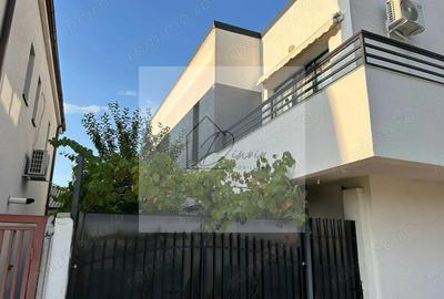 Casă cu 4 camere cu Teren 233 Mp în Tunari