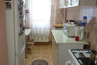 Apartament cu 3 camere semidecomandat în Central - 2