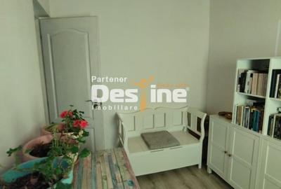 Apartament cu 3 camere semidecomandat, mobilat în Republicii - 5