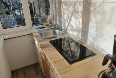 Apartament cu 3 camere decomandat în Central - 2