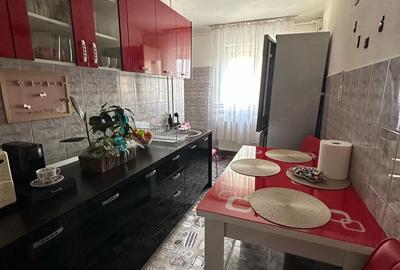 Apartament cu 3 camere semidecomandat în Aurel Vlaicu - 4