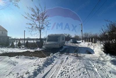 Teren de 2300 mp, în Răstoaca - 2