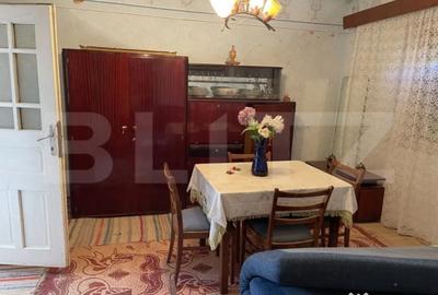 Casă cu 3 camere cu Teren 700 Mp în Central - 2