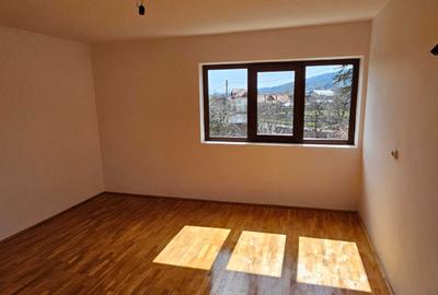 Casă cu 4 camere în Cândești - 4