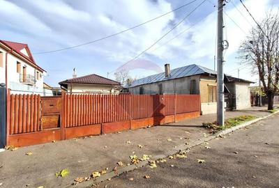 Casă cu 3 camere cu Canalizare în Central - 4