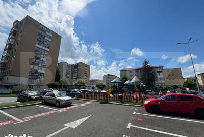 Apartament cu 2 camere decomandat în Plopilor - 1