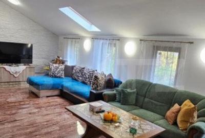 Casă cu 6 camere cu Teren 3000 Mp în Barcani - 1