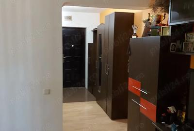 Vand apartament apartament cu trei camere in Slobozia - 7