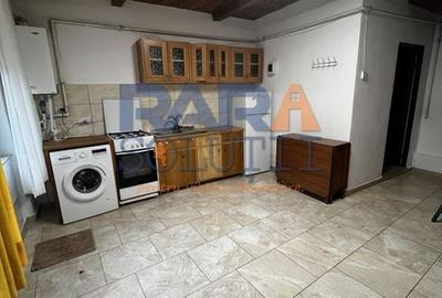 Garsonieră la curte - ultracentral - 2