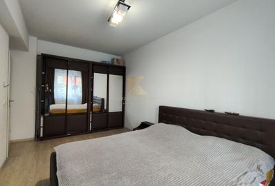 Apartament cu 2 camere decomandat în Tractorul - 2