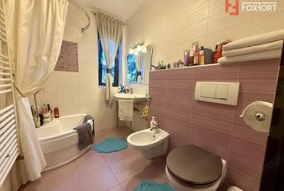 Casă cu 5 camere cu Teren 646 Mp în Dumbrăvița