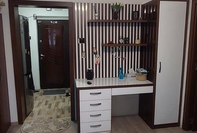 Apartament cu 2 camere semidecomandat în Rahova