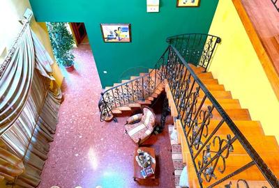 Casa interbelica de vanzare - probabil cea mai frumoasa din Roman - 12