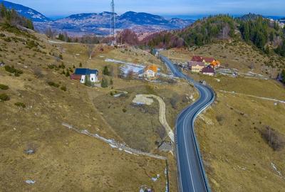 Teren Construcții intravilan de 985 mp, în Fundata - 14