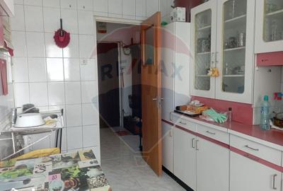 Apartament cu 3 camere semidecomandat, mobilat în Obor - 8